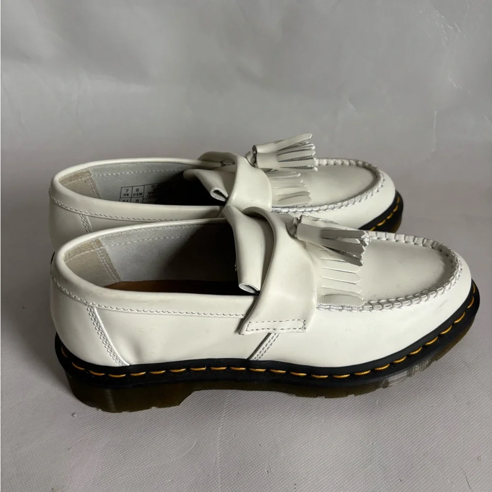 Dr. Martens Women Size 8 Adrian YS White Leather Tassel Loafers NWOT - Picture 6 of 12